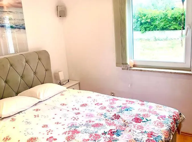 아파트 Happy 로비니